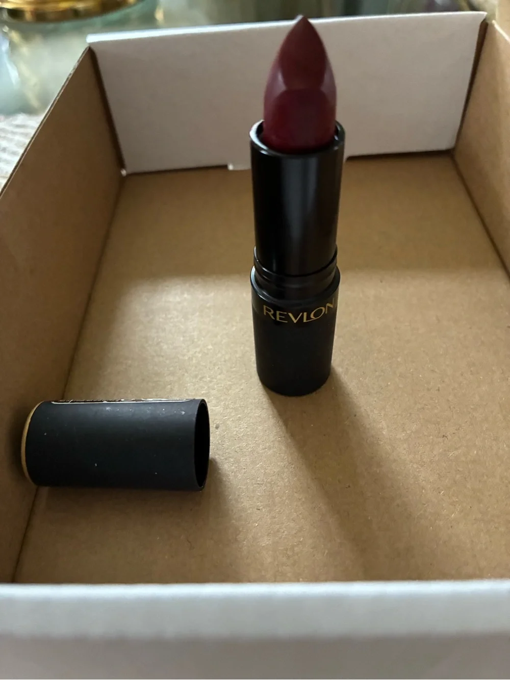 * Bundled foundation,concealer lipsticks**Dior/elizabetharden-see description